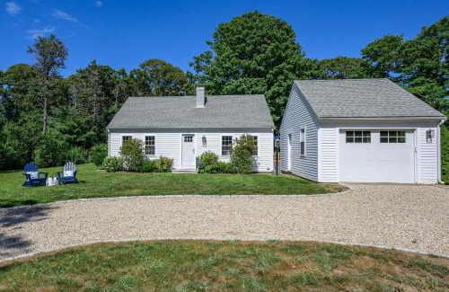 West Chatham Casa | 31 Bayview Street Chatham Cape Cod- -The Way Home