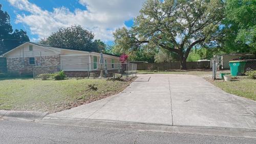 Wright Apartamento | 310 Priscilla Dr Apartment