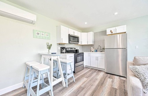 Wildwood Apartamento | 318 E Youngs Ave Unit 6 Salty Shore Serenity: Beachside Bliss