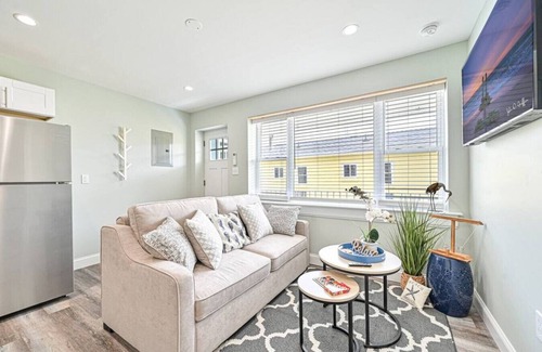 Wildwood Apartamento | 318 E Youngs Ave Unit 6 Salty Shore Serenity: Beachside Bliss