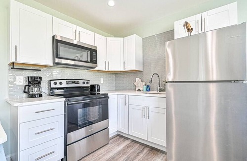 Wildwood Apartamento | 318 E Youngs Ave Unit 6 Salty Shore Serenity: Beachside Bliss