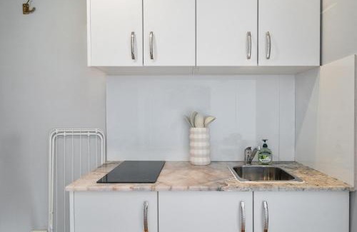 Beaconsfield Casa | 31Bea ABNB-Style Studio, 9 mins walk to Train, Easy access to CBD