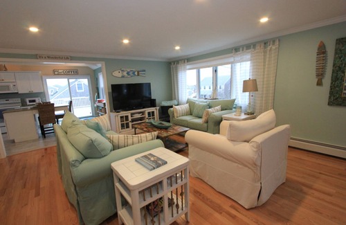 Sandwich Casa | 32 Tupper Ave SD393