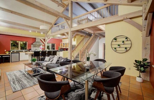 Sleepy Hollow Casa | 325) Most comfortable beds in California!