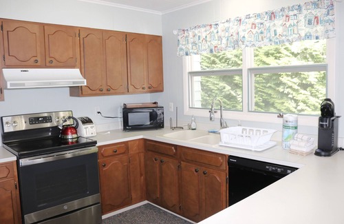 Ashville Casa | 3256 Chautauqua Avenue-Chautauqua Lakefront Alquiler en Cheney Point!