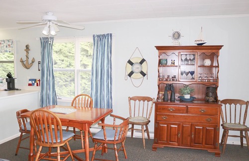 Ashville Casa | 3256 Chautauqua Avenue-Chautauqua Lakefront Alquiler en Cheney Point!