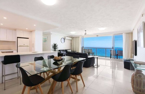 Surfers Paradise Apartamento | Absolute Luxury at an Affordable Price