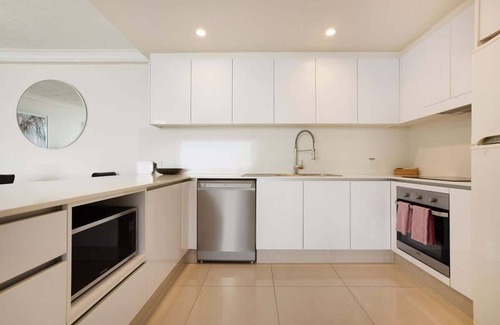 Surfers Paradise Apartamento | Absolute Luxury at an Affordable Price