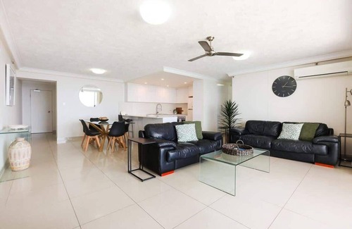 Surfers Paradise Apartamento | Absolute Luxury at an Affordable Price