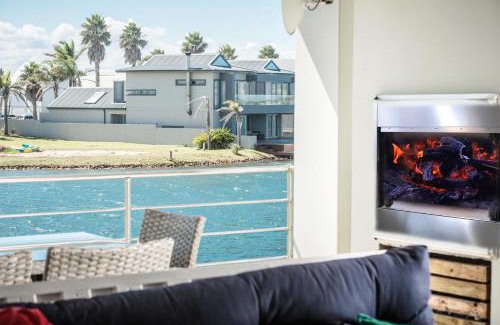 Marina Martinique Apartamento | 33 Kingston Place, Marina Martinique