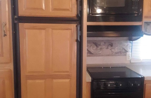 California City Casa | 33' RV with two slide outs
