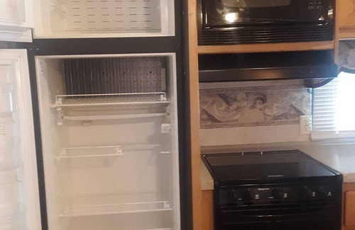 California City Casa | 33' RV with two slide outs