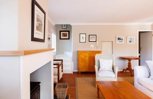 Constantia Apartamento | 33 Strawberry Lane - Studio and Cottage