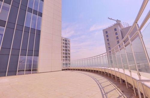 Skopje Region Apartamento | 33th Floor Sky Apartment / Free Parking / Fitness & Spa