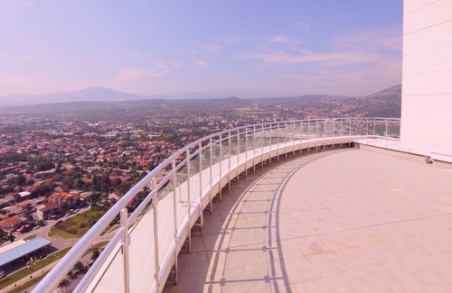 Skopje Region Apartamento | 33th Floor Sky Apartment / Free Parking / Fitness & Spa