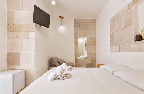 Torre Lapillo Casa | 3427 Elena Nina Relais - Suite Tripla