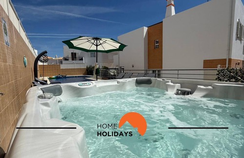Correeira Villa | #343 Villa with Pool & Jacuzzi by Home Holidays