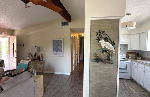 The Dunes Casa | 35 Palms Cottage-Relax & unwind in this centrally located 3 bedroom/2 bath home