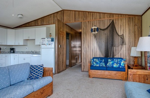 South Nags Head Casa | 352 - ¡Casa de alquiler en South Nags Head con amplias habitaciones y un corto paseo a la playa!