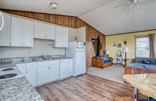 South Nags Head Casa | 352 - ¡Casa de alquiler en South Nags Head con amplias habitaciones y un corto paseo a la playa!