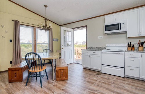 South Nags Head Casa | 352 - ¡Casa de alquiler en South Nags Head con amplias habitaciones y un corto paseo a la playa!