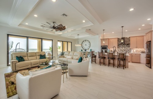 Mid Island Casa | 3554 Aloha Oasis: Gulf-Front, Pool, Spa, Sleeps 14!