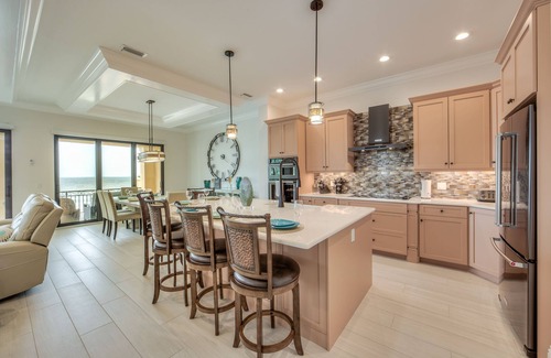 Mid Island Casa | 3554 Aloha Oasis: Gulf-Front, Pool, Spa, Sleeps 14!
