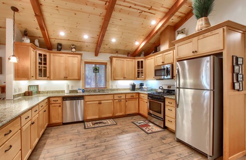 North Wawona Cabina | Larkspur Lair - ¡Consigue tu naturaleza!
