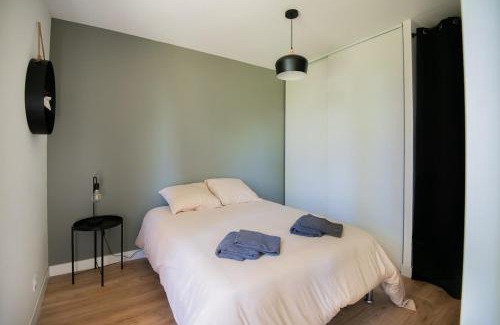 La Celle-sous-Gouzon Apartamento | 36 m2 2-room apartment, parking, fiber internet, near metro, Literie Bultex