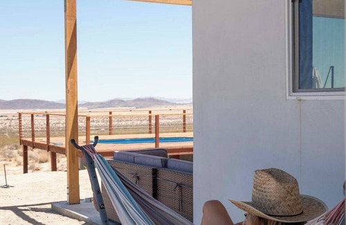 Panorama Heights Casa | 360 Views with pool and spa – Walking distance to the Park!