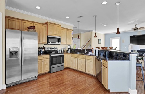 North Carolina Coast Condominio | ¡Nuevo listado! 3600 pies cuadrados, 5ba / 5br, 11 camas, ascensor, <600 pies a la playa, con vista a la bahía