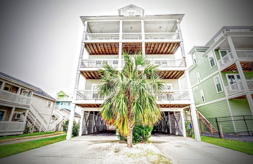 North Carolina Coast Condominio | ¡Nuevo listado! 3600 pies cuadrados, 5ba / 5br, 11 camas, ascensor, <600 pies a la playa, con vista a la bahía