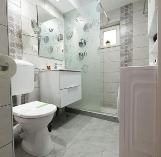 Hunedoara Apartamento | 365 Guest Apartment