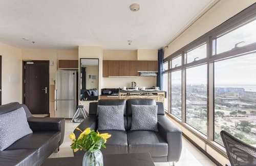 Pasay Condominio | 36G Penthouse, Radiance Manila Bay