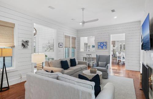 Cottage District Casa | 37 Lake District Lane