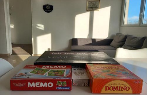 Chateaudun-Bannier Apartamento | 37m2 lumineux face gare SNCF, WIFI, NETFLIX, café et thé offerts