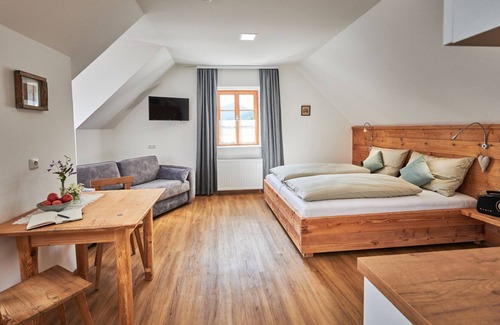 Waidhofen An Der Ybbs Apartamento | Vrbo Property