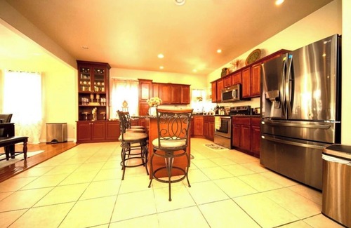 Roxborough Casa | 389A) Luxarious beautiful house!