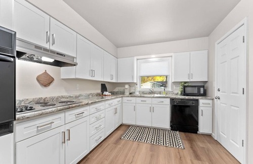 Sioux Falls Casa | 38th Street Retreat | Close to Central Sioux Falls