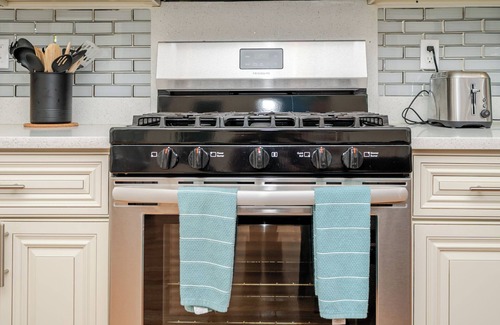 Quincy Casa | 39 - 3BR - Quincy Stunning Townhouse near Adams