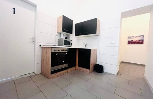 Leopoldstadt Apartamento | 3B Bedroom Apt, Up to 9P ; Only 10 Min to Augarten