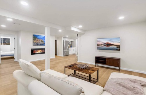 Lakeland South Casa | 3b1b Lower unit with Waterfront Paradise