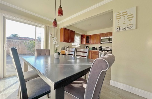 Hayward Casa | 3B2B Urban Style SFH *Parking*W/D*Central location