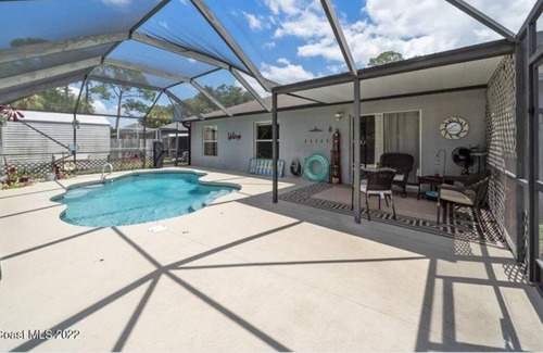 Sharpes Casa | 3bd 2 b. Heated pool 20 min from ocean and 45 from Walt Disney