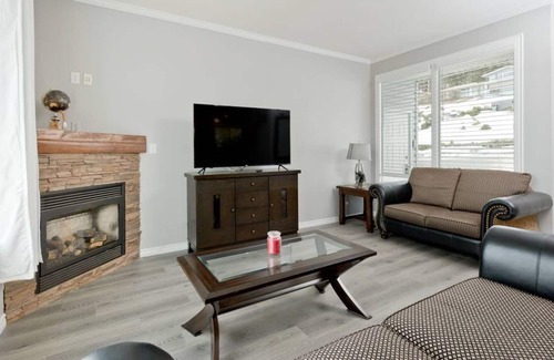 Black Mountain Casa | 3BD Home with Breathtaking View
