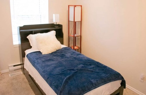 Waterloo Casa | 3BD+Wifi+Pet+Workspace+Patio