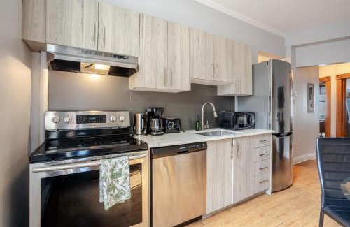 Downtown Montreal Apartamento | 3BDR Penthouse, Rooftop and BBQ in Crescent