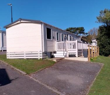 New Forest District Casa | 3Bed 2Bath Quiet woodland cul de sac!