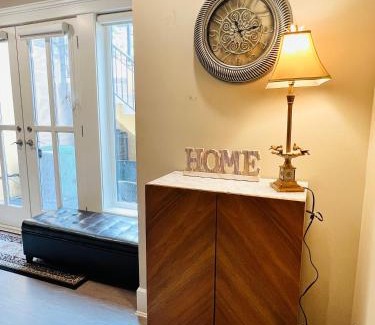 Marpole Casa | 3Bed 2Bath Steam Sauna Retreat! Family friendly!