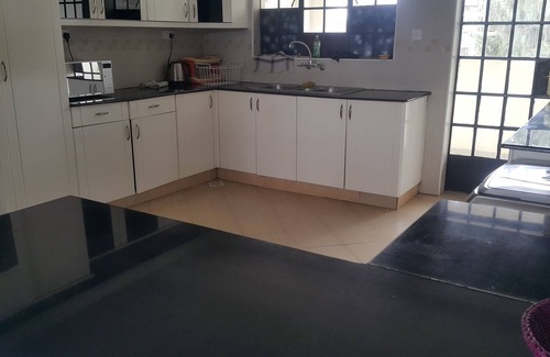Lavington Apartamento | 3 dormitorios 3 baños más cuarto de servicio